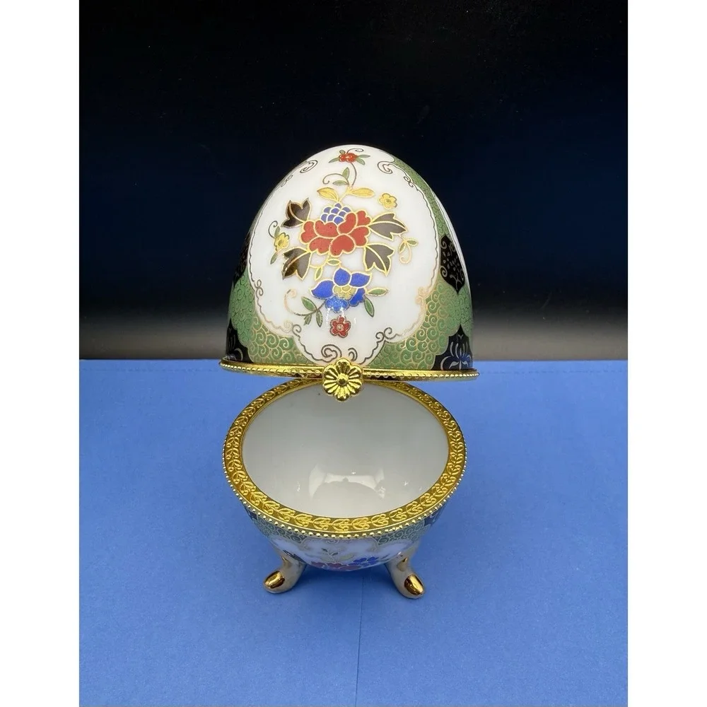 Vintage Porcelain Hinged Footed Egg Shaped Trinket Box Floral Gold Trim Snap